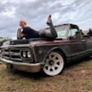 Meet your Posher, Mandy